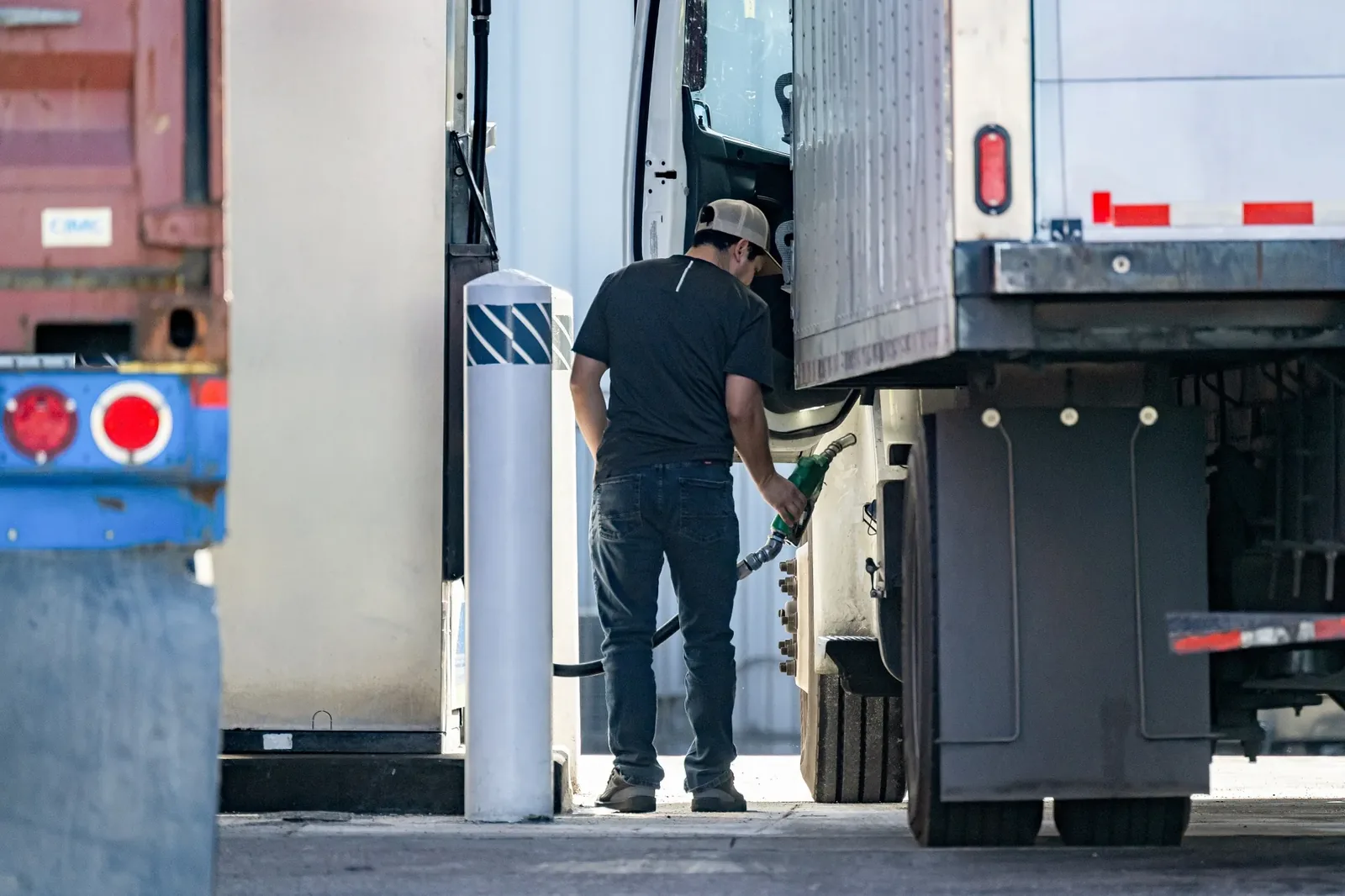 White House weighs diesel export ban as record prices hit $6.51 per gallon