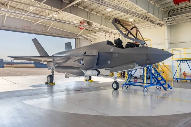 Pentagon and Lockheed Agree 10-Year Framework for 850 F-35 Jets