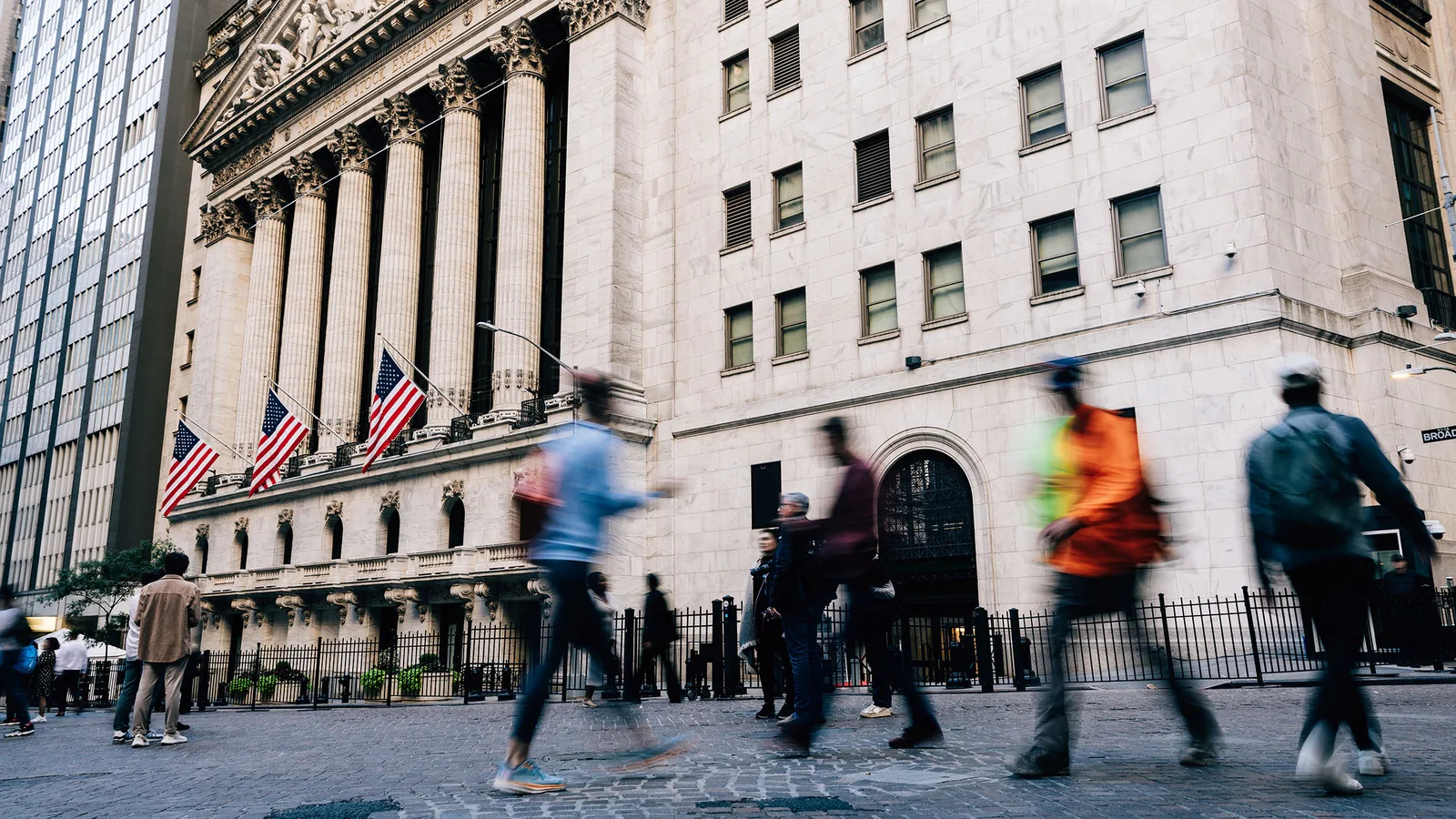 U.S. Stocks Rally on Monday, Then Slip Midweek; Open Higher on Friday