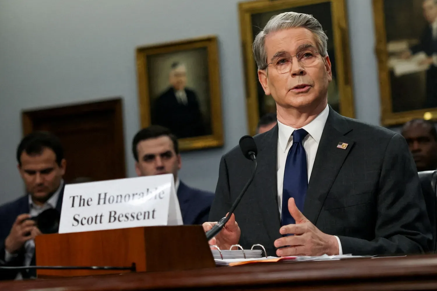 US and China agree to exchange AI safety incident information after New York talks