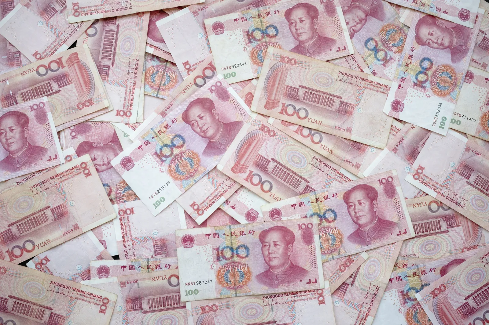 Yuan Breaks 6.7 per Dollar, Wiping Out Gains for Chinese USD Deposit Investors