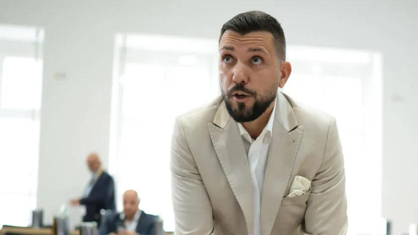 CSU's Söder pushes extremism clause to cut fiscal transfers to AfD- or Left-led states