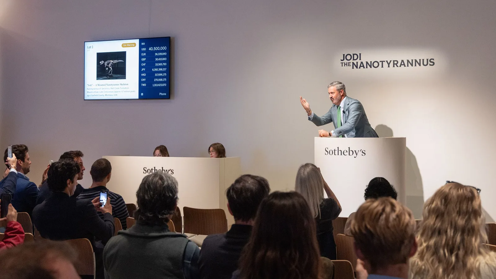 Nanotyrannus skeleton "Jodi" sells for $47.3 million at New York auction