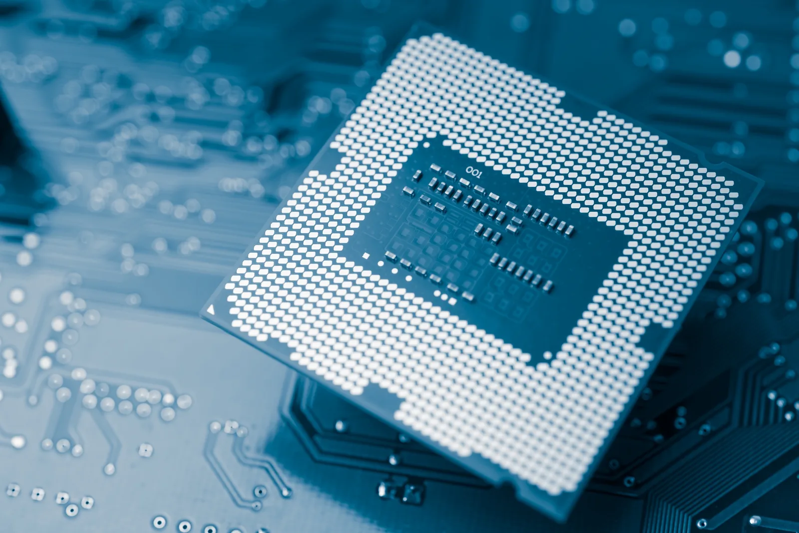 Guotai Haitong: China tech bubble risk low, bullish on domestic AI supply chain