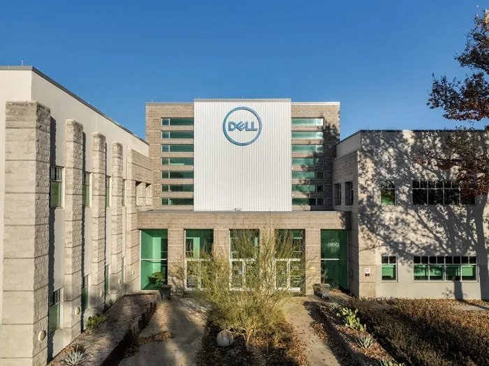 Dell executives sell $31.7 million in stock amid AI market concerns and recession fears