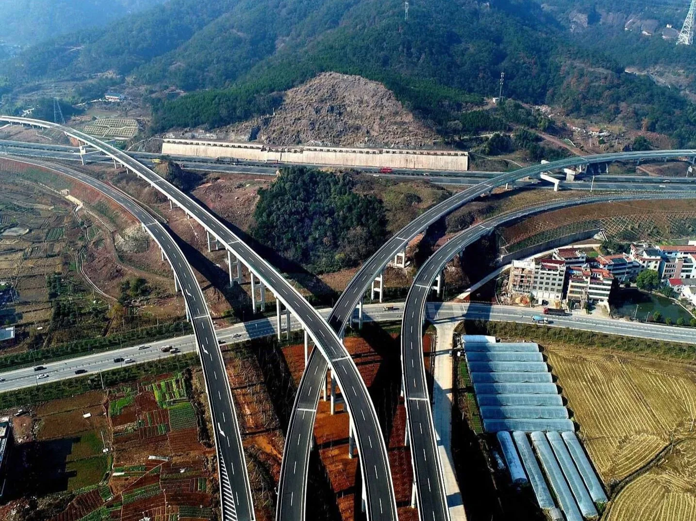 Ningbo Residential Land Auctions Yield Mixed Results: Premium and Reserve Price Sales