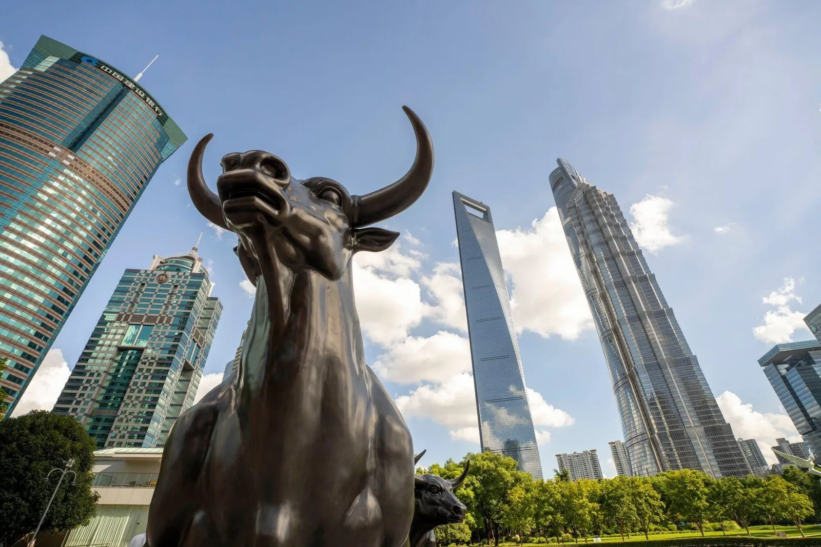China stocks fall broadly; ChiNext drops 1.84% as over 4,300 stocks decline