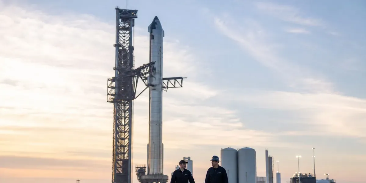 SpaceX aims for first Starship orbital flight Monday, carrying 26 Starlink V3 satellites