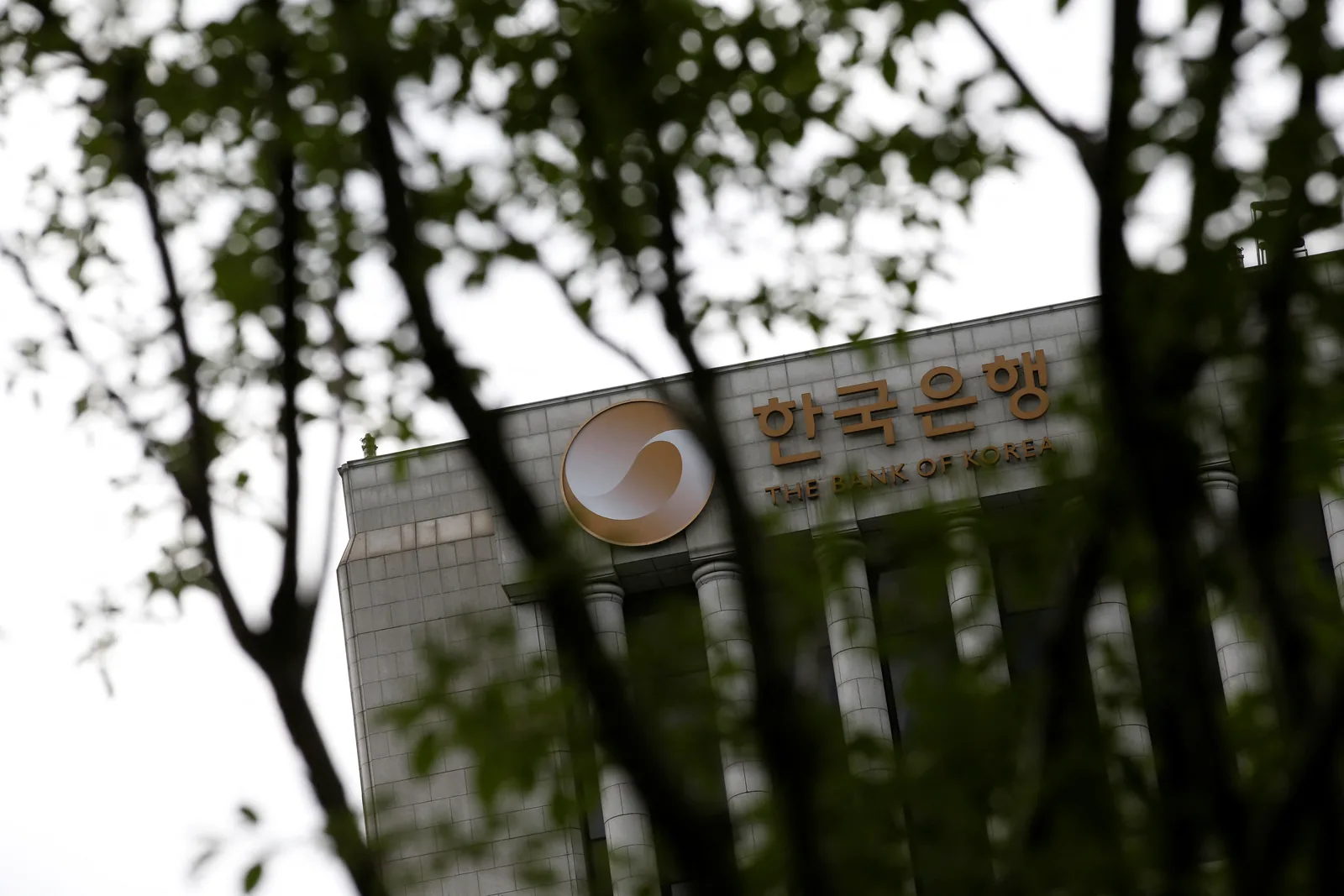 Bank of Korea launches 24/7 won settlement pilot to internationalize currency