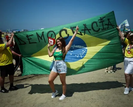 Brazil runoff pits Lula against Flávio Bolsonaro as polls show dead heat