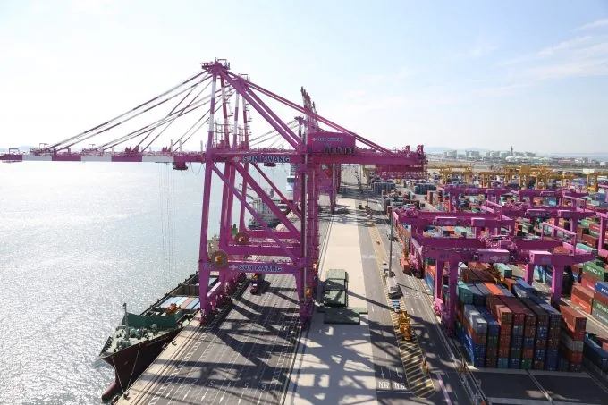 South Korea’s September 1-20 exports hit record $71.4 billion on 259.4% semiconductor surge