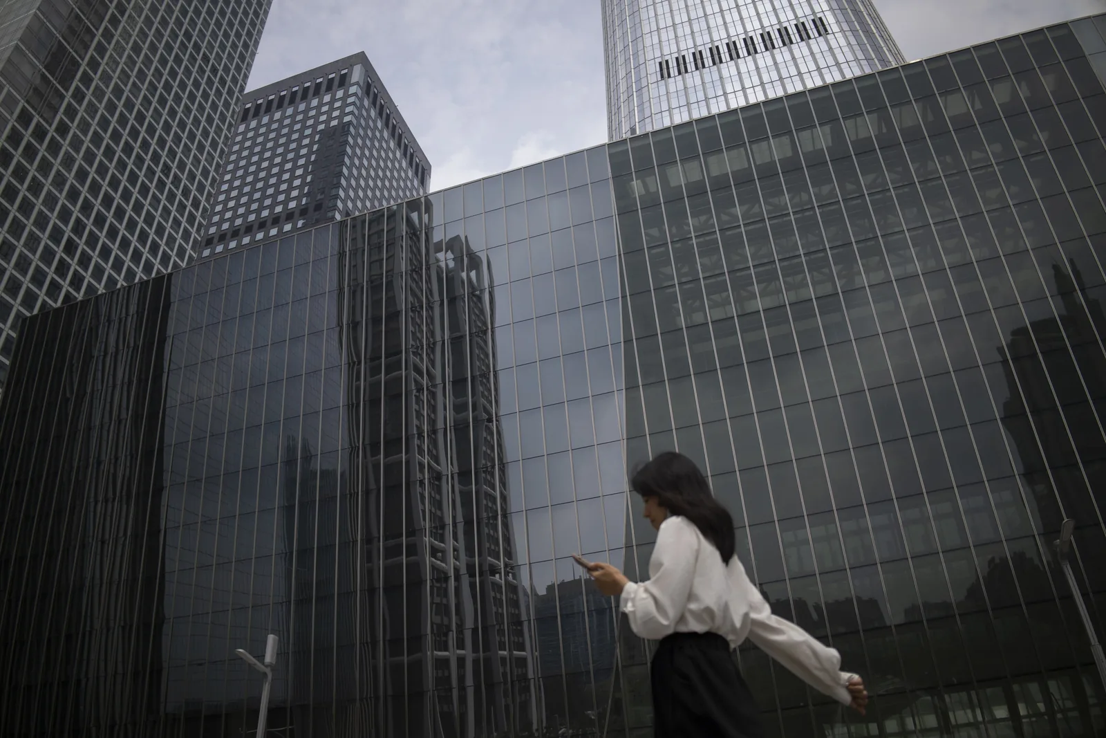 McKinsey: China banking competition shifts from scale to value creation, AI key