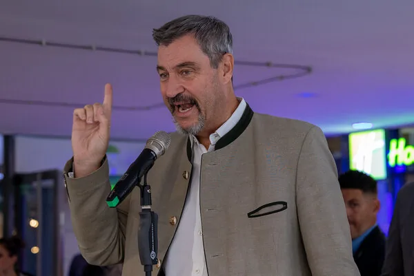 CSU Falls to 36 Percent in Bavaria as AfD Hits Record 21 Percent Before Party Congress