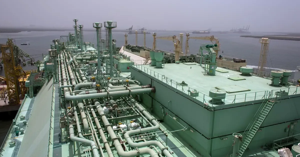 Qatar boosts LNG tanker transits through Strait of Hormuz to two-month high