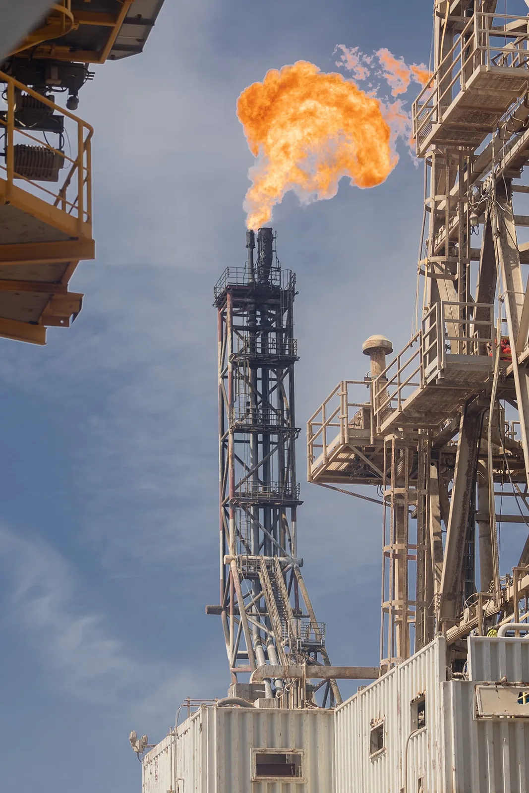 Armed group valve closure slashes Libya's Sharara oil output by 69%, NOC resumes flow Sept 26