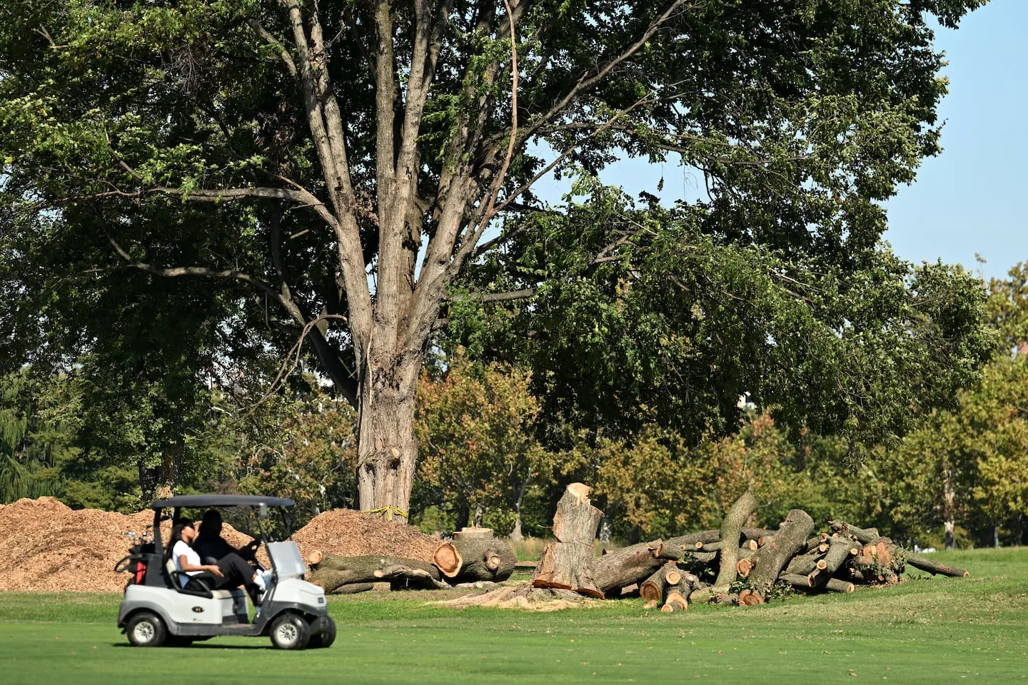 Judge Extends Block on East Potomac Golf Renovation as Trump Vows November 15 Closure