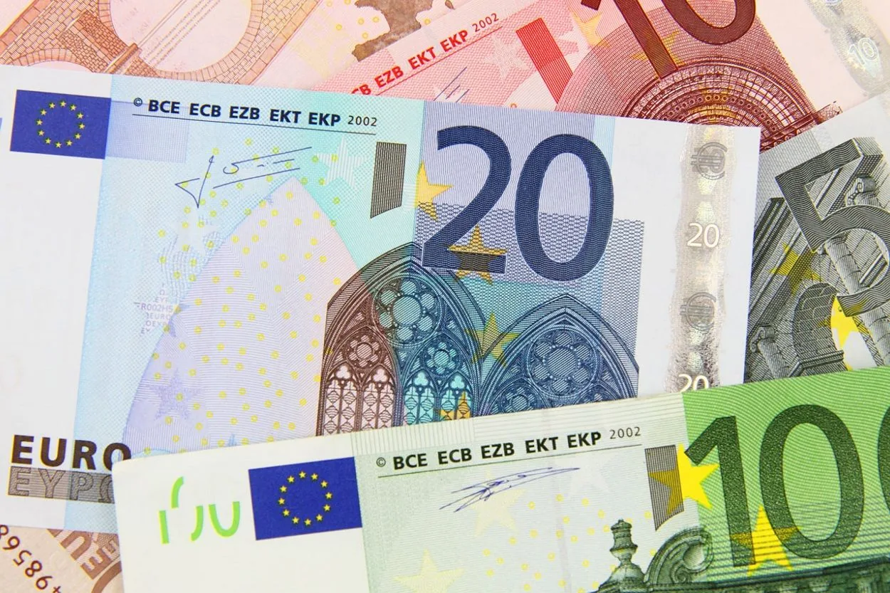 Eurozone M3 money supply growth accelerates to 3.5% in August, matching expectations