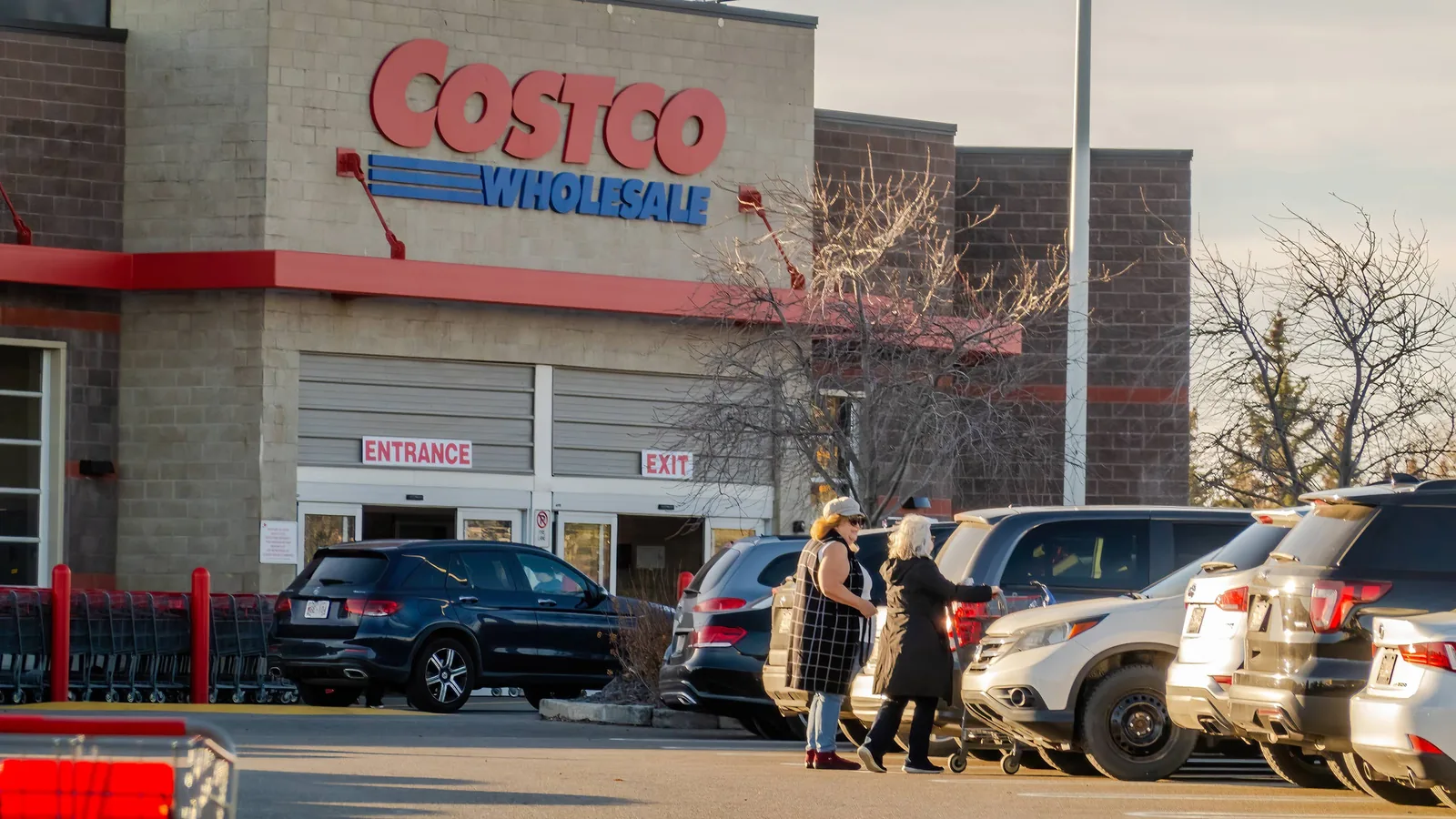 Costco beats Q4 estimates on tariff refunds, same-store sales rise 6.7%