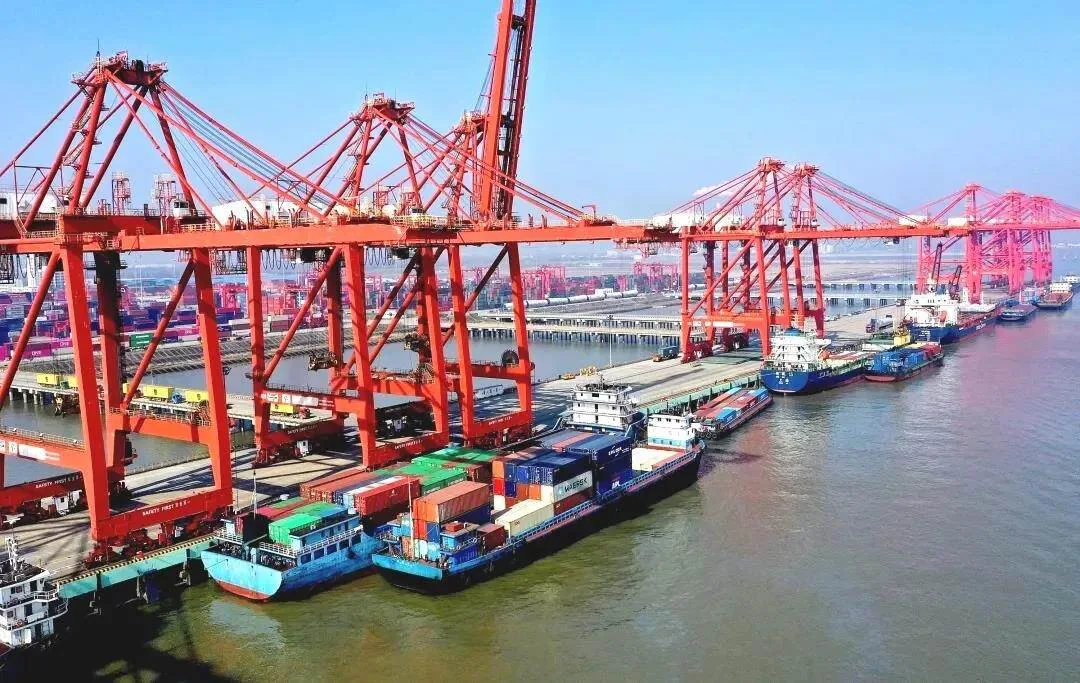 Yangtze River Delta foreign trade hits record 13.16 trillion yuan, up 18.8%