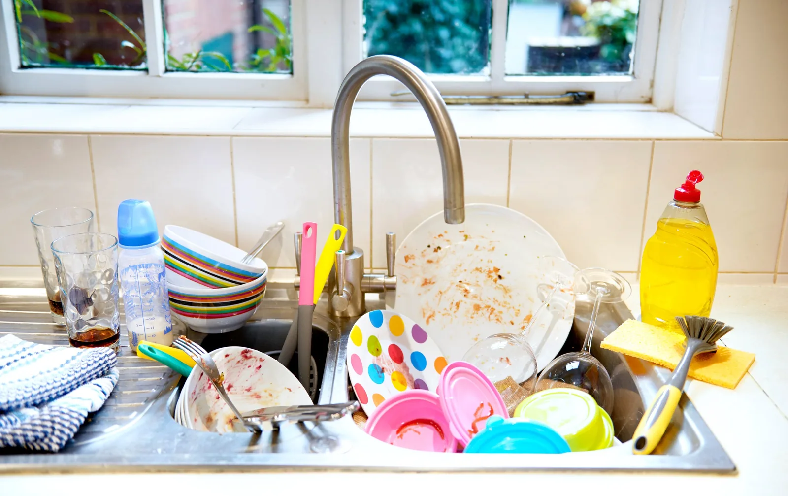 Airbnb bans hosts from requiring guests to strip beds and wash dishes