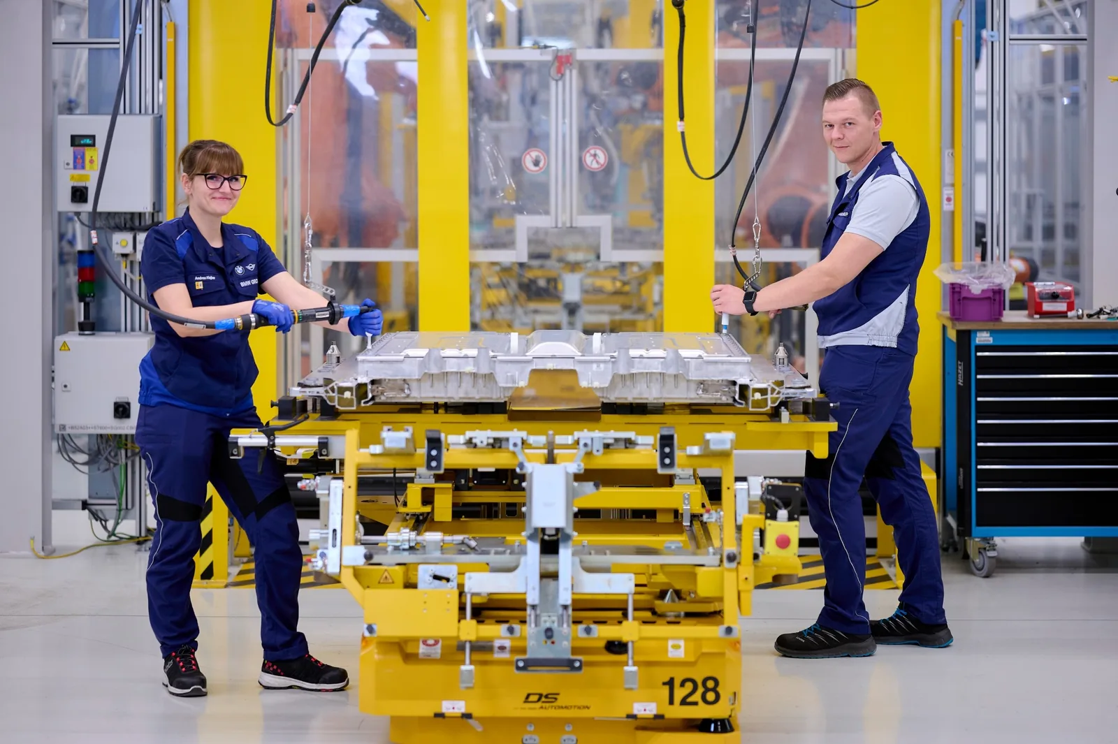 BMW begins trial production of sixth-generation battery control system in Shenyang, China