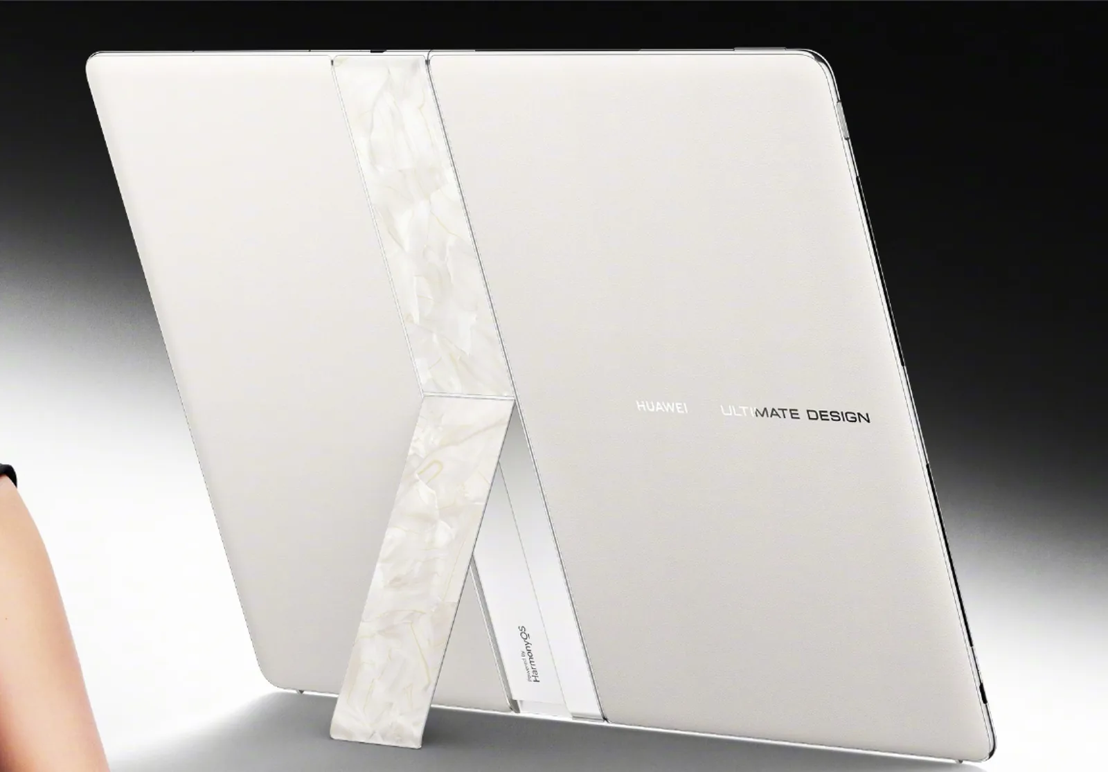 China PC shipments rise 11% in Q2 2026; Huawei surges 82% to second place