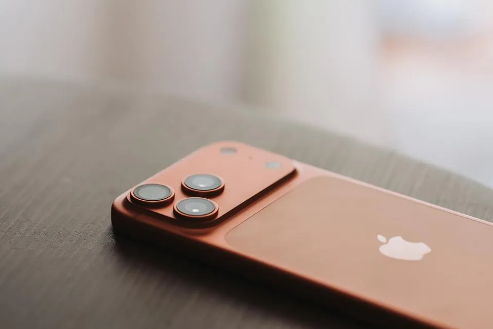 JPMorgan, UBS diverge on iPhone 18 Pro demand as delivery times lengthen