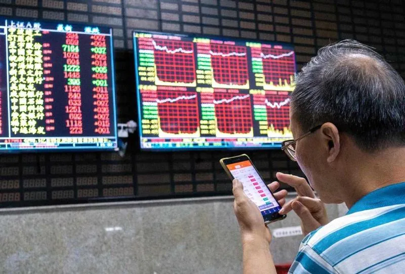 China’s A-Share Indices Fall Broadly on September 24; ChiNext Drops 2.38%