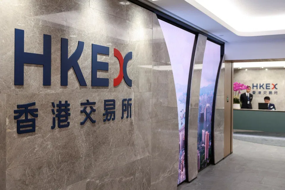 US PMI surge to 58.4 and Fed rate hike fuel October rate bets, boosting Hong Kong dividend ETFs