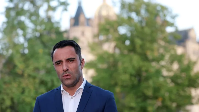 German Left Party MP Ferat Koçak Suspends Duties Over Remmo Clan and PFLP Activist Contacts