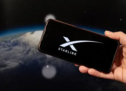 SpaceX spectrum deal sends AT&T, Verizon, T-Mobile stocks tumbling